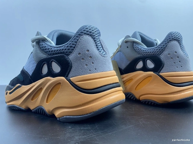 Yeezy V2 Sun GW0296 Adidas 700 Boost 0728